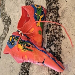 Girls size 4 Puma Soccer Cleats